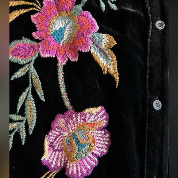 Johnny Was Sidonia Embroidered Velvet Shirt - Picture 4 of 7